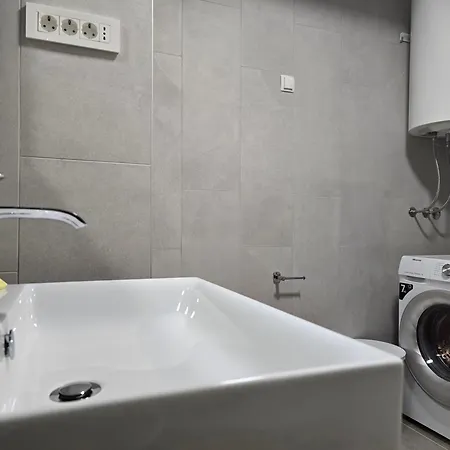 Apartman Astral With A Private Parking Space